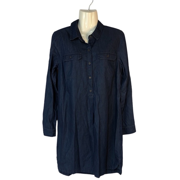 Old Navy Dresses & Skirts - Old Navy Women’s “denim” shirt dress rounded hem metal buttons patch pockets